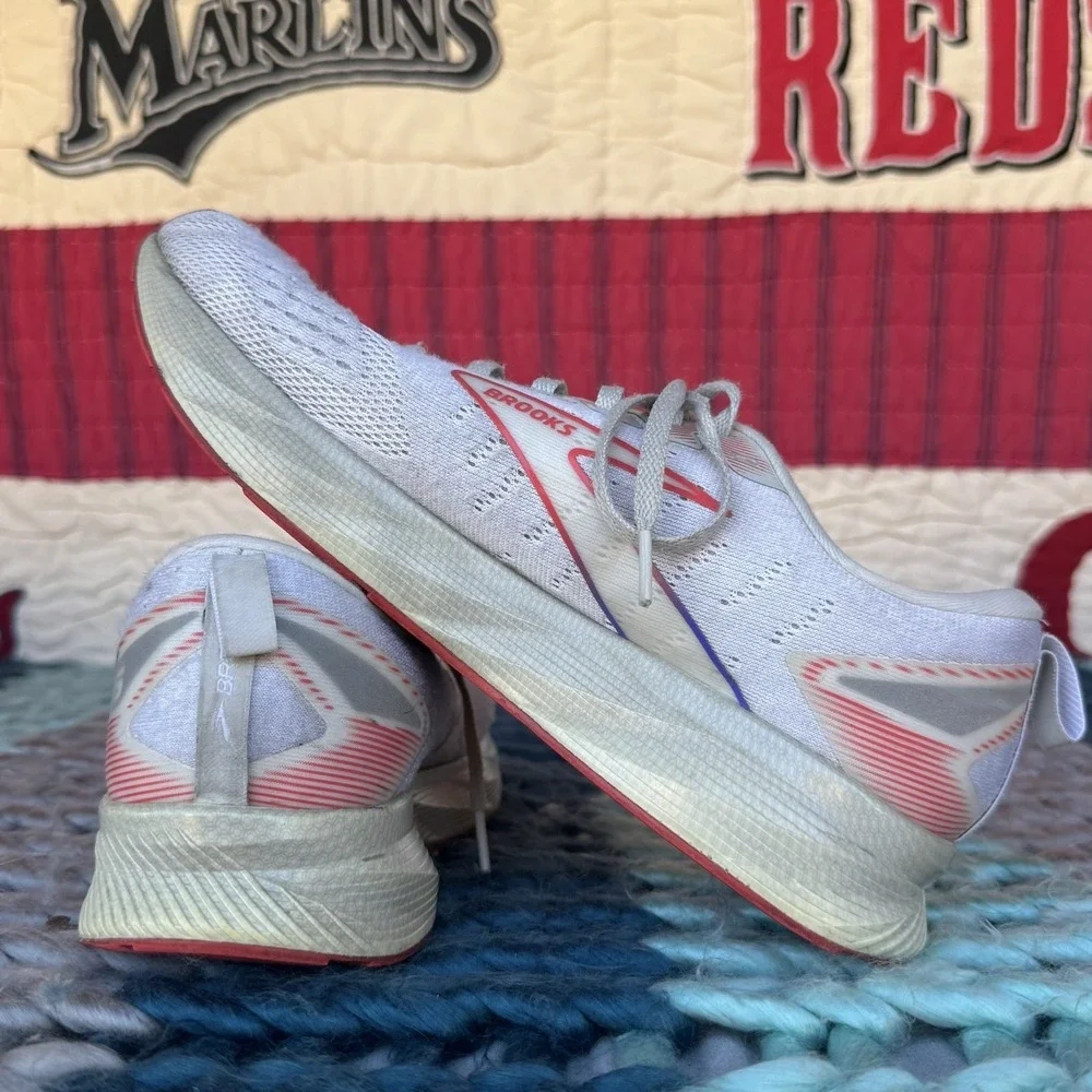 Size 9.5 - Brooks Levitate 6 Running‎ Shoes 1103951D407 Men's